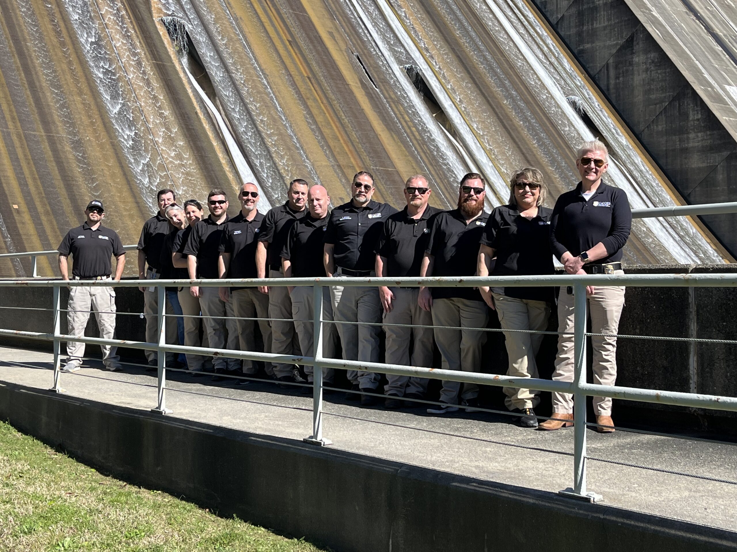 Shasta Dam Inland photo