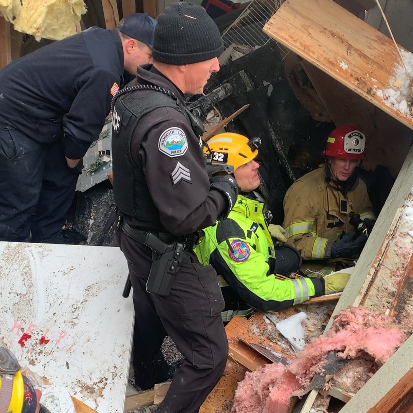 Cal OES rescue unit at Mammoth County Explosion